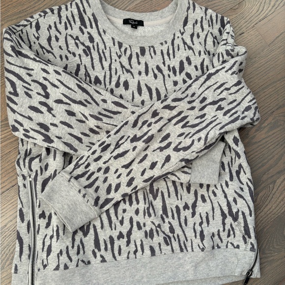 EUC. Rails Marlo sweatshirt in grey animal pattern - Picture 4 of 5